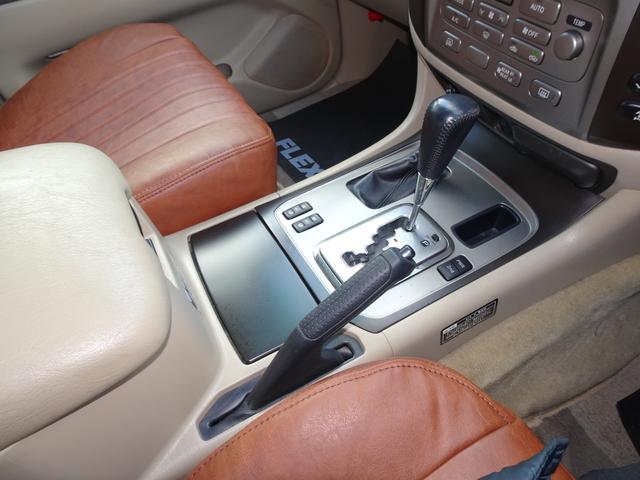 ランドクルーザー１００ ＶＸ　ＲＥＮＯＣＡ１０６／ペイント／ガンメタリック／ＬＣ６０／丸目フェイスチェンジ／新品タイヤ＆ホイール／ＦＬＥＸドロワーキット／ガソリン５人乗り／グレードＶＸ／クラシックシートカバー／ブラウン／ＥＴＣ（64枚目）