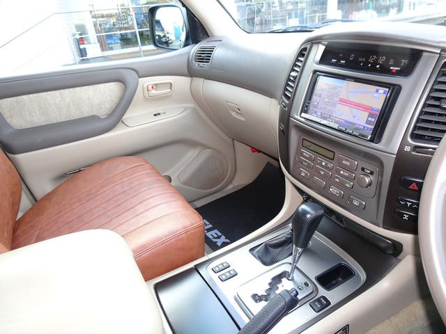 ランドクルーザー１００ ＶＸ　ＲＥＮＯＣＡ１０６／ペイント／ガンメタリック／ＬＣ６０／丸目フェイスチェンジ／新品タイヤ＆ホイール／ＦＬＥＸドロワーキット／ガソリン５人乗り／グレードＶＸ／クラシックシートカバー／ブラウン／ＥＴＣ（66枚目）