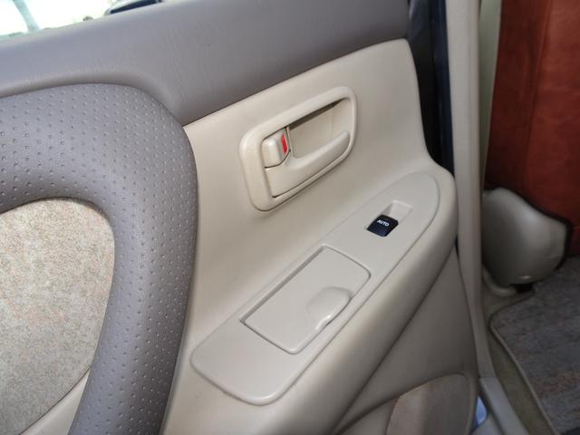 ランドクルーザー１００ ＶＸ　ＲＥＮＯＣＡ１０６／ペイント／ガンメタリック／ＬＣ６０／丸目フェイスチェンジ／新品タイヤ＆ホイール／ＦＬＥＸドロワーキット／ガソリン５人乗り／グレードＶＸ／クラシックシートカバー／ブラウン／ＥＴＣ（77枚目）