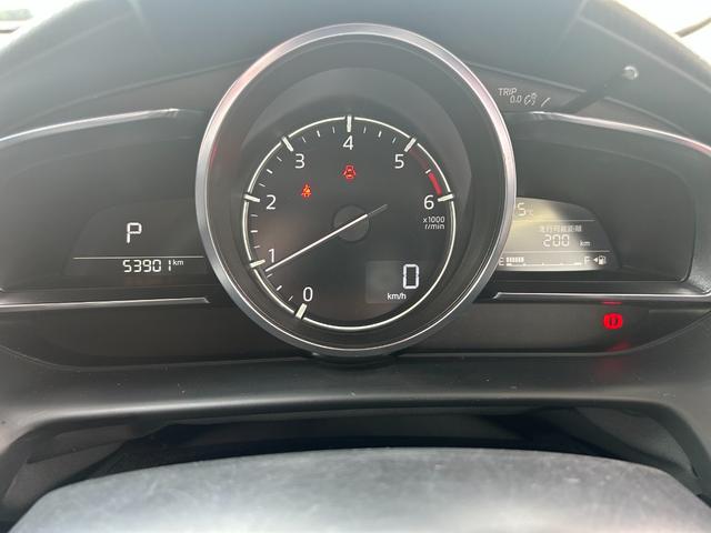 ＭＡＺＤＡ２ ＸＤスポルト＋　６ＡＴ　ナビＴＶ　ＥＴＣ　純正１６インチＡＷ　３６０°ビューモニター　マツダレーダークルーズコントロール　運転席／助手席シートヒーター　ステアリングヒーター　運転席パワーシート　衝突軽減装置装備車（39枚目）