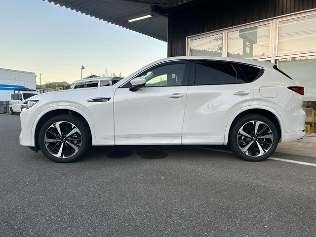 ＣＸ－６０ ＸＤ－ハイブリッド　プレミアムモダン　８ＡＴ　ナビＴＶ　ＥＴＣ　純正２０インチアルミ　サンルーフ　３６０°ビューモニター　ＢＯＳＥサウンドシステム　マツダレーダークルーズコントロール　フロント／リアコーナーセンサー　衝突軽減装置装備車（12枚目）