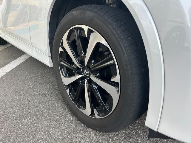 ＣＸ－６０ ＸＤ－ハイブリッド　プレミアムモダン　８ＡＴ　ナビＴＶ　ＥＴＣ　純正２０インチアルミ　サンルーフ　３６０°ビューモニター　ＢＯＳＥサウンドシステム　マツダレーダークルーズコントロール　フロント／リアコーナーセンサー　衝突軽減装置装備車（16枚目）