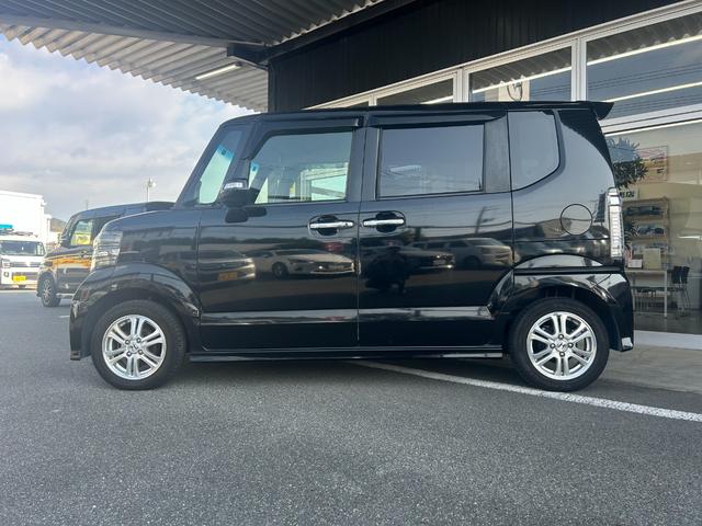 Ｎ－ＢＯＸカスタム Ｇ・Ｌパッケージ　ＣＶＴ　ナビＴＶ　ＥＴＣ　純正１４インチアルミホイール　左側電動スライドドア　電動格納式ドアミラー　オートライト　オートエアコン　プッシュスタート式エンジン　パワステ　パワウィンドウ　スマートキー×２（11枚目）