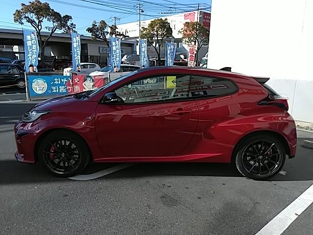 GRヤリス RZ ハイパフォーマンス ワンオーナー キーレス ナビ 18アルミホイール エアバッグ フル装備 ETC バックカメラ スマートキー(6枚目)