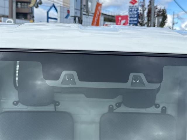 キャリイトラック 農繁スペシャル　４ＷＤ　５ＭＴ　キーレスエントリー　パワーウィンドウ　オートライト　デフロック　スズキセーフティサポート　エアコン　パワステ　作業灯　リヤゲートチェーン（9枚目）