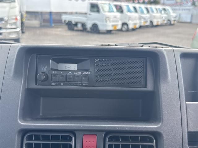 キャリイトラック 農繁スペシャル　４ＷＤ　５ＭＴ　キーレスエントリー　パワーウィンドウ　オートライト　デフロック　スズキセーフティサポート　エアコン　パワステ　作業灯　リヤゲートチェーン（18枚目）