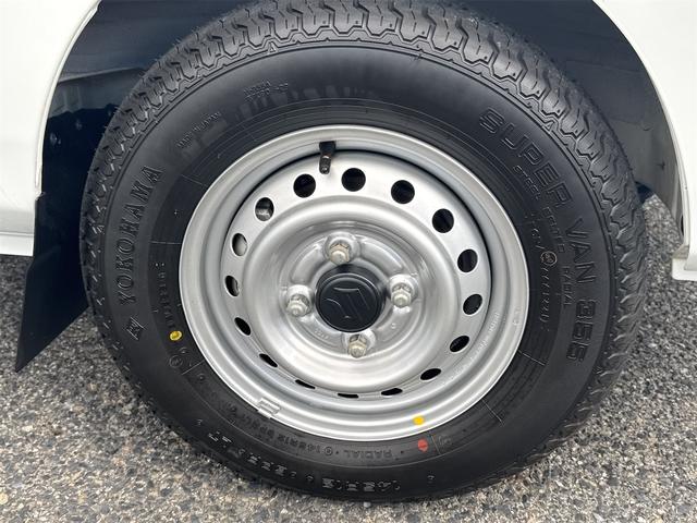 キャリイトラック 農繁スペシャル　４ＷＤ　５ＭＴ　キーレスエントリー　パワーウィンドウ　オートライト　デフロック　スズキセーフティサポート　エアコン　パワステ　作業灯　リヤゲートチェーン（29枚目）