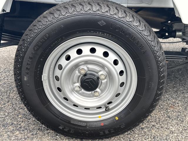 キャリイトラック 農繁スペシャル　４ＷＤ　５ＭＴ　キーレスエントリー　パワーウィンドウ　オートライト　デフロック　スズキセーフティサポート　エアコン　パワステ　作業灯　リヤゲートチェーン（32枚目）