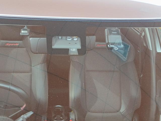 スイフトスポーツ ベースグレード (6MT 2WD)スズキセーフティーサポート 8インチナビ 全方位カメラ スマートキー LEDヘッドライト ETC2.0車載機 フロントドライブレコーダー インタークーラーターボ 社外17インチアルミ(8枚目)