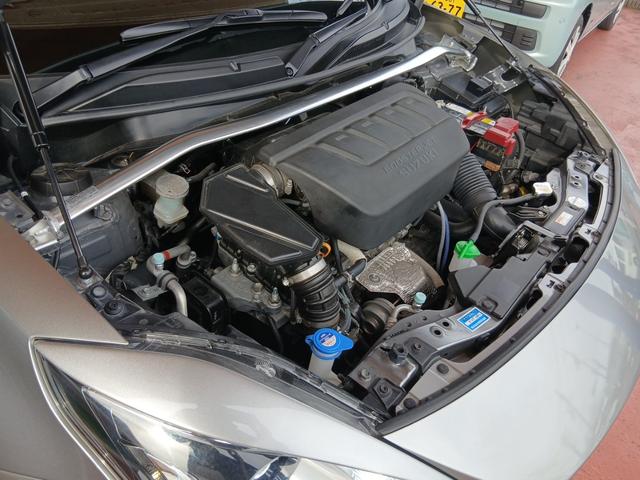 スイフトスポーツ ベースグレード (6MT 2WD)スズキセーフティーサポート 8インチナビ 全方位カメラ スマートキー LEDヘッドライト ETC2.0車載機 フロントドライブレコーダー インタークーラーターボ 社外17インチアルミ(15枚目)