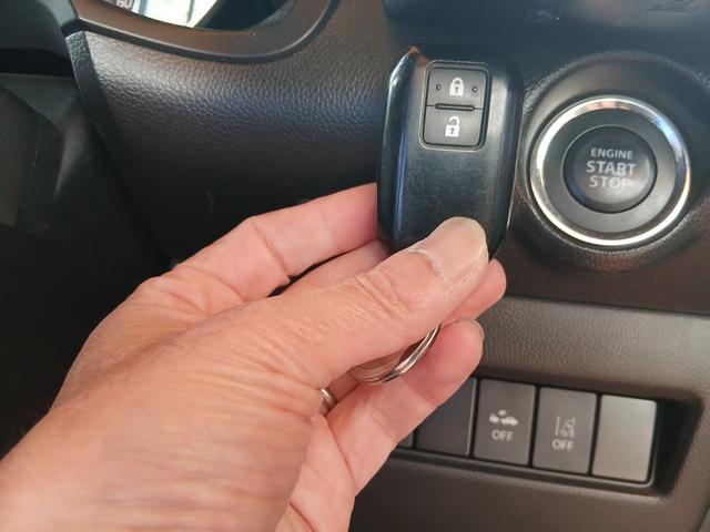 スイフトスポーツ ベースグレード (6MT 2WD)スズキセーフティーサポート 8インチナビ 全方位カメラ スマートキー LEDヘッドライト ETC2.0車載機 フロントドライブレコーダー インタークーラーターボ 社外17インチアルミ(31枚目)