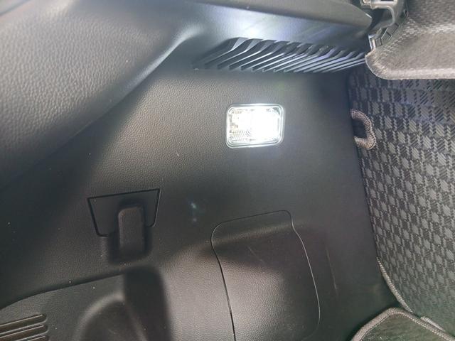 スイフトスポーツ ベースグレード (6MT 2WD)スズキセーフティーサポート 8インチナビ 全方位カメラ スマートキー LEDヘッドライト ETC2.0車載機 フロントドライブレコーダー インタークーラーターボ 社外17インチアルミ(49枚目)