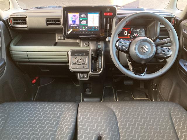 スペーシアギア ハイブリッドXZ 撥水加工シート 防汚ラゲッジボード 後席両側電動スライドドア スズキ純正9インチナビ スズキコネクト対応通信機装着車 ソフトベージュメタリック ガンメタリック2トーン メーカー保証継承(2枚目)