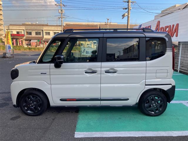 スペーシアギア ハイブリッドXZ 撥水加工シート 防汚ラゲッジボード 後席両側電動スライドドア スズキ純正9インチナビ スズキコネクト対応通信機装着車 ソフトベージュメタリック ガンメタリック2トーン メーカー保証継承(10枚目)