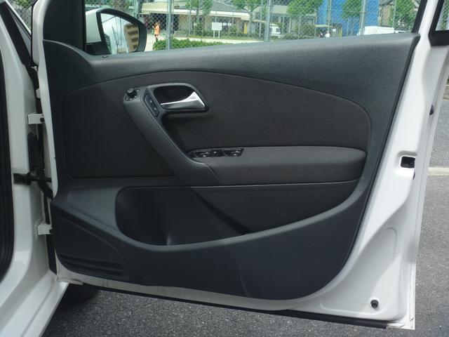 ポロ ＴＳＩコンフォートライン　ＳＤナビ・フルセグ・ＥＴＣ・電動格納ミラー・キーレス（39枚目）