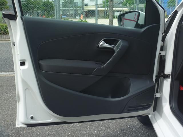 ポロ ＴＳＩコンフォートライン　ＳＤナビ・フルセグ・ＥＴＣ・電動格納ミラー・キーレス（41枚目）