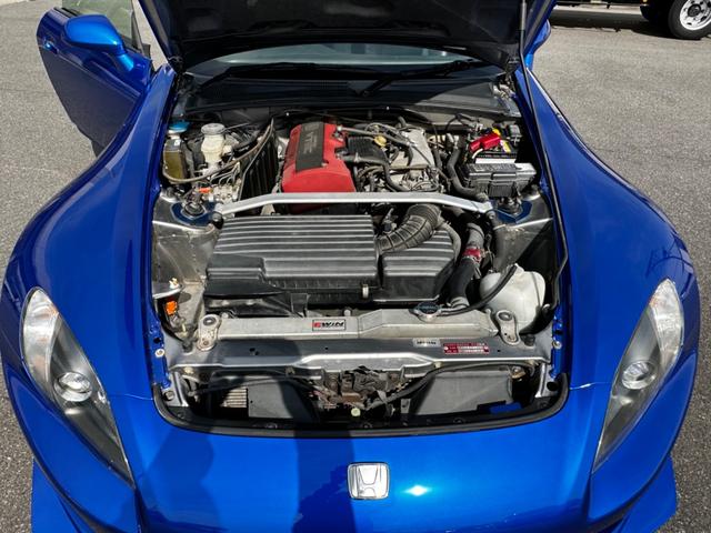 Ｓ２０００ ベースグレード　６ＭＴ　エアロ　ガラススクリーン　レイズ１７インチホイール　タワーバー　スリーコートのブルーメタリックに全塗装済み　ＥＴＣ　プッシュスタート　ハーフレザーシート　アルミペダル　車検整備付（7枚目）