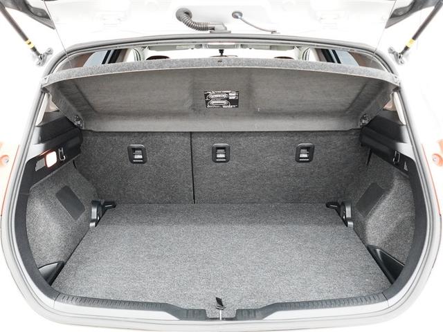 オーリス RS Sパッケージ トヨタ認定中古車 ロングラン保証1年(走行距離無制限)フルセグ メモリーナビ DVD再生 ミュージックプレイヤー接続可 ETC LEDヘッドランプ フルエアロ 記録簿 盗難防止システム スマートキー(28枚目)