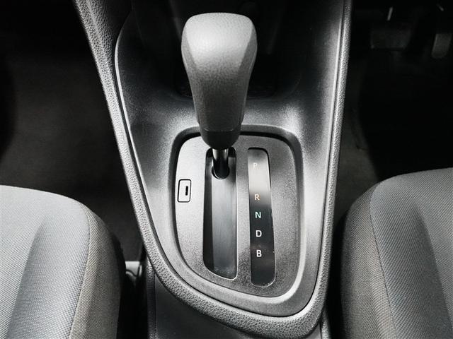 ヤリス X ロングラン保証1年(走行距離無制限) メモリーナビ MP接続 バックカメラ 衝突被害軽減システム アクセル踏み間違い防止装置 ブラインドスポットモニター ETC ドラレコ ワンオーナー 記録簿(16枚目)