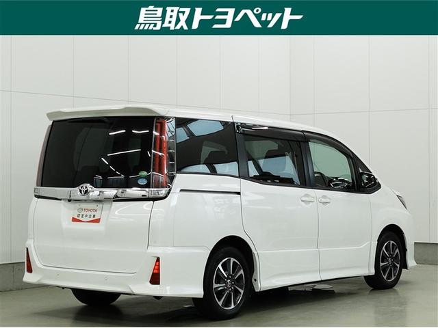 ノア Ｓｉ　メモリーナビ　ミュージックプレイヤー接続可　バックカメラ　衝突被害軽減システム　ＥＴＣ　ドラレコ　電動スライドドア　ＬＥＤヘッドランプ　ウオークスルー　乗車定員８人　３列シート　記録簿（8枚目）
