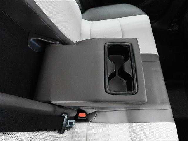 RAV4 ハイブリッドアドベンチャー トヨタ認定中古車 ロングラン保証1年(走行距離無制限) +ハイブリッド保証 4WD フルセグ メモリーナビ MP接続 バックカメラ 衝突被害軽減システム ETC ドラレコ LEDヘッドランプ 記録簿(31枚目)