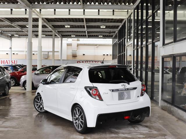 RS G’s ・禁煙車・社外イクリプスSDナビ・地デジ・USB・革巻きステア・パドルシフト・アルミペダル・HID・純17AW・オートライト・Rフォグ・Rスポイラー・キーレス・Mウィンカー・G’s専用マット・バイザー(6枚目)
