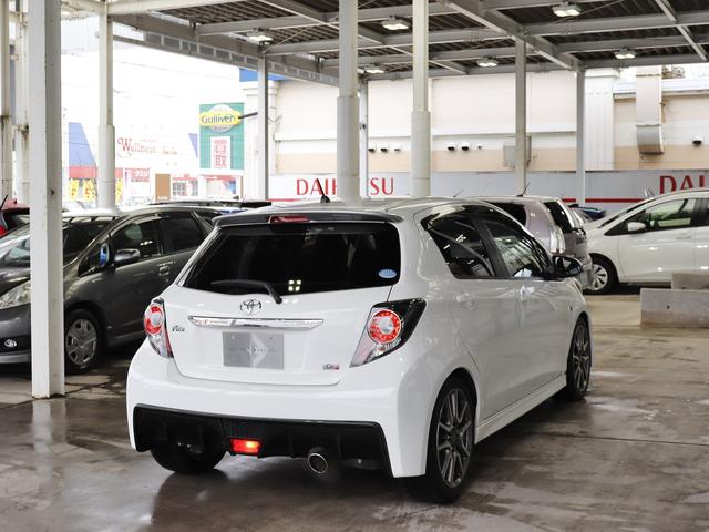 RS G’s ・禁煙車・社外イクリプスSDナビ・地デジ・USB・革巻きステア・パドルシフト・アルミペダル・HID・純17AW・オートライト・Rフォグ・Rスポイラー・キーレス・Mウィンカー・G’s専用マット・バイザー(14枚目)
