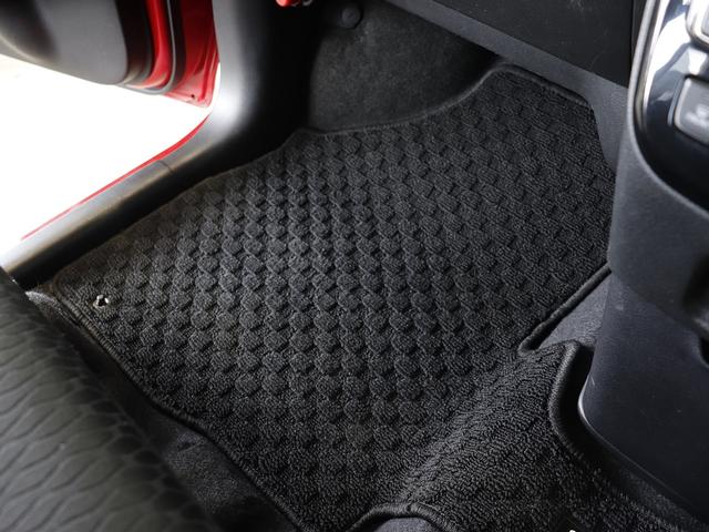 ハイブリッドMV ・ワンオーナー・禁煙車・純SDナビ・フルセグ・ETC・衝突軽減・レーンキープ・LED・純15AW・革巻き・シートヒータ運・両電動スライド・アイドリング・Mウィンカ・Rスポイラ・横滑防止・保証書・記録簿(43枚目)