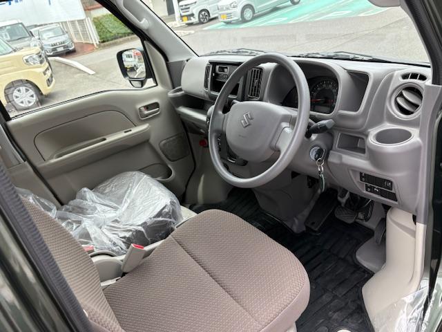 エブリイ ＰＡリミテッド　試乗車　ＥＴＣ車載器　エアバック　ＡＢＳ　ブレーキ軽減装置　コーナーセンサー　アイドリングストップ　オートライト　リヤワイパー　ラジオチューナー　ワイヤレスキー　マニュアルエアコン（19枚目）
