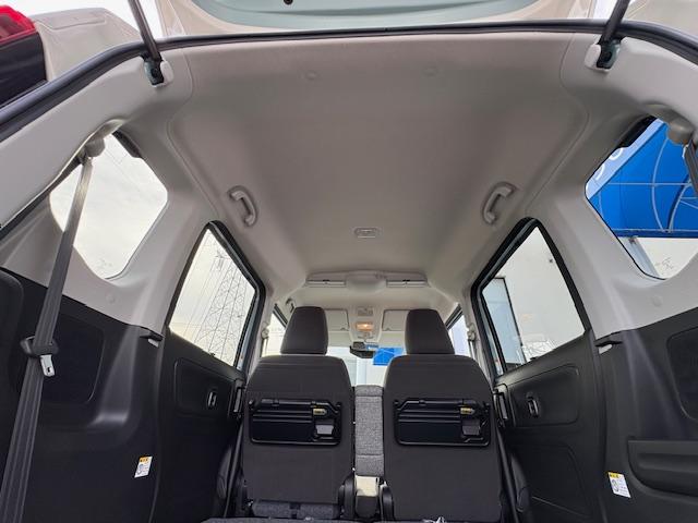 スペーシア ハイブリッドＸ　試乗車　　両側パワースライドドア　全方位モニター　メモリナビゲーション　シートヒーター　アイドリングストップ　スマートキー　オートエアコン　ＡＢＳ　エアバック（62枚目）