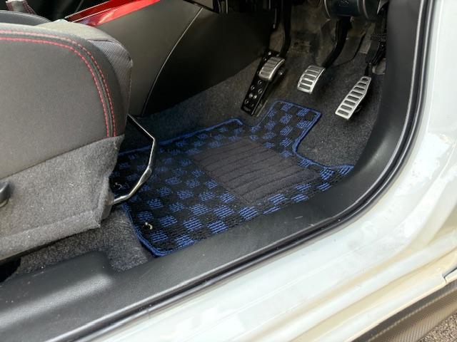 スイフトスポーツ ベースグレード　メモリーナビゲーション　前後ドライブレコーダー　シートヒーター　スマートキー　６速ミッション車　ＥＴＣ車載器　プッシュスタートボタン　オートエアコン　ＡＢＳ　エアバック　バックカメラ（66枚目）