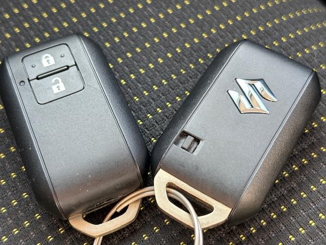 ジムニーシエラ ＪＣ　ワンオーナー　メモリーナビゲーション　バックカメラ　ＥＴＣ車載器ＤＶＤ再生　ＬＥＤへットライト　スマートキー　フルセグＴＶ　オートエアコン　シートヒーター（10枚目）