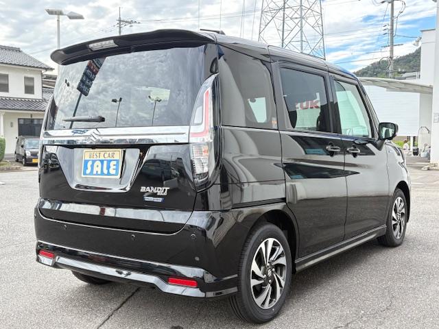 ソリオバンディット ハイブリッドＭＶ　試乗車　全方位付きメモリーナビゲーション　フルセグＴＶ　シートヒーター　ＣＤデッキ　ＤＶＤ再生　スマートキー　ＬＥＤへットライトＡＢＳ　エアバック　オートエアコン（6枚目）