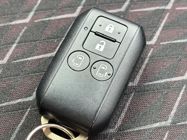 ソリオバンディット ハイブリッドＭＶ　試乗車　全方位付きメモリーナビゲーション　フルセグＴＶ　シートヒーター　ＣＤデッキ　ＤＶＤ再生　スマートキー　ＬＥＤへットライトＡＢＳ　エアバック　オートエアコン（20枚目）