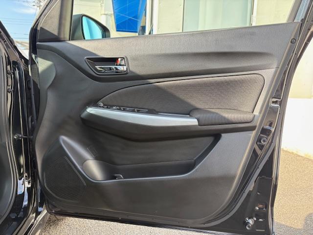 スイフト RSt LEDへットライト オートエアコン 社外マフラー 社外アルミホイール スマートキー シートヒーター オートライト クルーズコントロール ABS エアバック(67枚目)