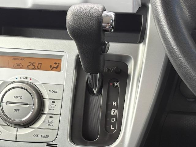 ハスラー Ｇ　シートヒーター　ＣＤチューナー　ＥＴＣ車載器　アイドリングストップ　スマートキー　プッシュスタートボタン　ＡＢＳ　エアバック衝突軽減装置（12枚目）