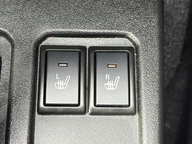 座席が冷たい冬はシートヒーターが大活躍！！特に冷え性の方、冬のドライブはちょっと・・・と思われている方、これで問題解決です！これで冷え込む季節でも快適なドライブが楽しめます！！！