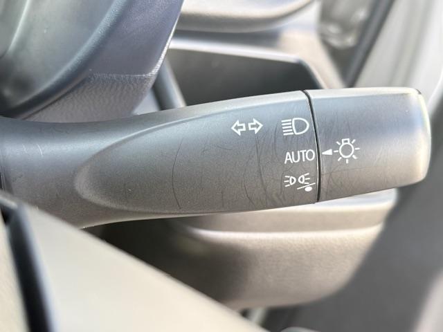 オートライト装備！煩わしいライトの操作はこれで解決！ＡＵＴＯにしていれば自動で点灯・消灯してくれます。これで消し忘れでのバッテリー上がりもなくなります！