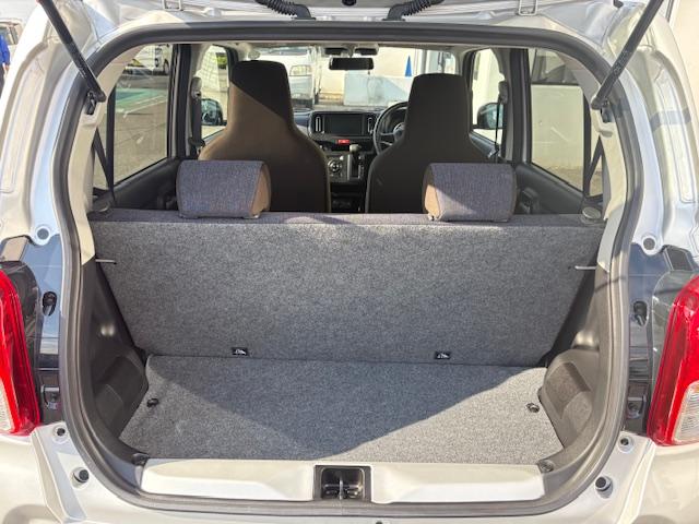 トランクルームも幅、広く沢山、お荷物も収納出来ます。