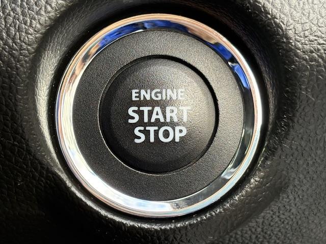 スイフト ＸＧ　シートヒーター　オートエアコン　プッシュスタートボタン　コーナーセンサー　ＡＢＳ　エアバック　スマートキー　オートライト　オーディオステアリングスイッチ（7枚目）