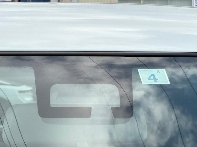 スイフト ＸＧ　シートヒーター　オートエアコン　プッシュスタートボタン　コーナーセンサー　ＡＢＳ　エアバック　スマートキー　オートライト　オーディオステアリングスイッチ（9枚目）