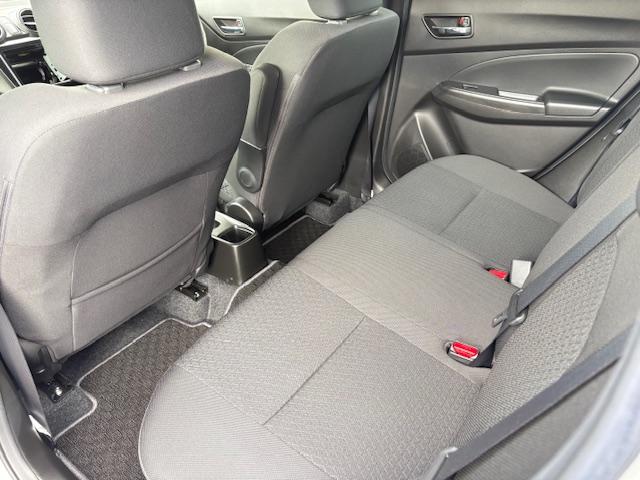 スイフト ＸＧ　シートヒーター　オートエアコン　プッシュスタートボタン　コーナーセンサー　ＡＢＳ　エアバック　スマートキー　オートライト　オーディオステアリングスイッチ（16枚目）