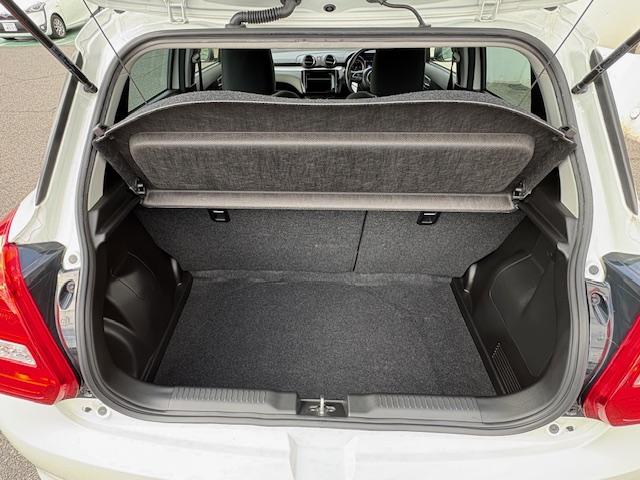 スイフト ＸＧ　シートヒーター　オートエアコン　プッシュスタートボタン　コーナーセンサー　ＡＢＳ　エアバック　スマートキー　オートライト　オーディオステアリングスイッチ（27枚目）