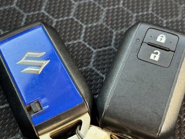 クロスビー ハイブリッドＭＺ　ワンオーナー車　全方位モニター　メモリーナビゲーション　スマートキー　オートエアコン　ＡＢＳ　エアバック　フルセグＴＶ　クリアランスソナー　ＥＴＣ車載器　シートヒーター（6枚目）