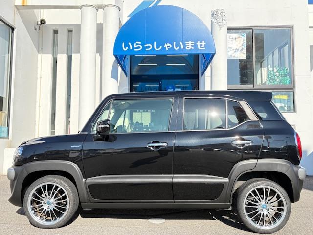 クロスビー ハイブリッドＭＺ　ワンオーナー車　全方位モニター　メモリーナビゲーション　スマートキー　オートエアコン　ＡＢＳ　エアバック　フルセグＴＶ　クリアランスソナー　ＥＴＣ車載器　シートヒーター（8枚目）