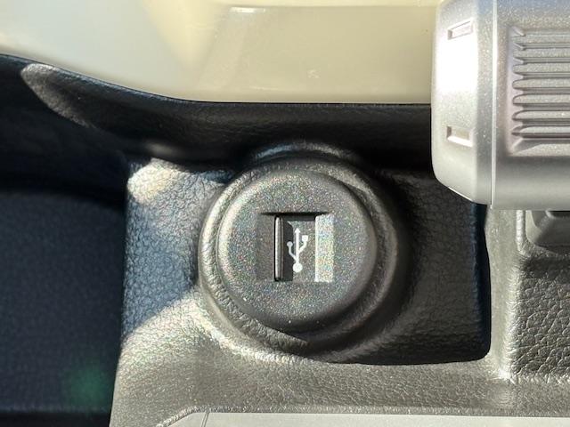 クロスビー ハイブリッドＭＺ　ワンオーナー車　全方位モニター　メモリーナビゲーション　スマートキー　オートエアコン　ＡＢＳ　エアバック　フルセグＴＶ　クリアランスソナー　ＥＴＣ車載器　シートヒーター（25枚目）