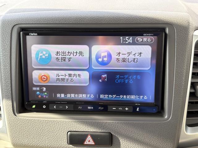 スペーシア 　メモリーナビゲーション　スマートキー　ＣＤ／ＤＶＤ再生　オートエアコン　オートライト　片側パワースライドドア　アイドリングストップエアバック　ＡＢＳ　プッシュスタートボタン（3枚目）