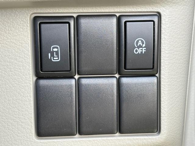 スペーシア 　メモリーナビゲーション　スマートキー　ＣＤ／ＤＶＤ再生　オートエアコン　オートライト　片側パワースライドドア　アイドリングストップエアバック　ＡＢＳ　プッシュスタートボタン（7枚目）