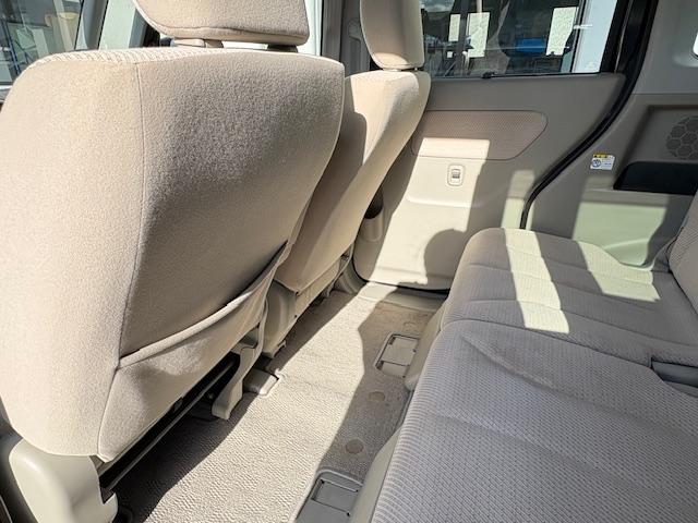 スペーシア 　メモリーナビゲーション　スマートキー　ＣＤ／ＤＶＤ再生　オートエアコン　オートライト　片側パワースライドドア　アイドリングストップエアバック　ＡＢＳ　プッシュスタートボタン（16枚目）