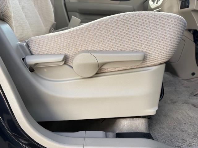 スペーシア 　メモリーナビゲーション　スマートキー　ＣＤ／ＤＶＤ再生　オートエアコン　オートライト　片側パワースライドドア　アイドリングストップエアバック　ＡＢＳ　プッシュスタートボタン（20枚目）